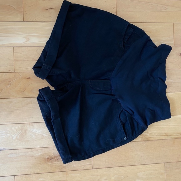 Bundle of maternity shorts - Picture 2 of 3